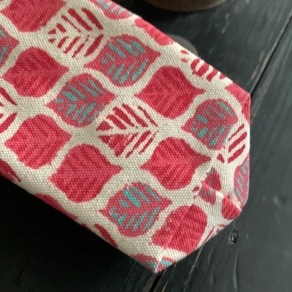 FEED 10 for Clarins Canvas Cosmetic Bag - Picture 12 of 13